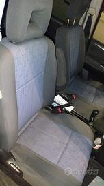 Sedili  madza MPV 