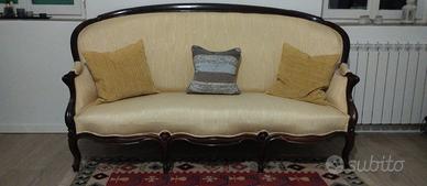 Divano d'Epoca XIX Secolo in Seta Naturale ✨