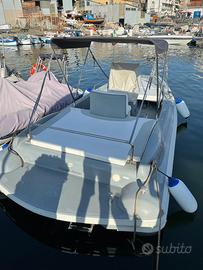 Gommone in VTR Domar