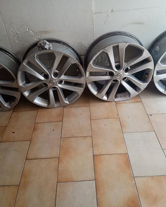 4 cerch in lega da 17, Nissan 