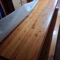 tavolo di legno massello