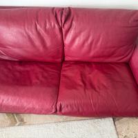 Coppia di divani bordeaux