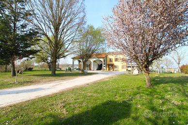 CASA INDIPENDENTE A CONCORDIA SULLA SECCHIA
