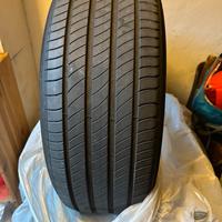 Gomme 235/55/19