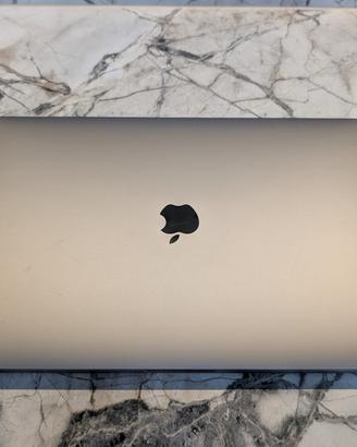 MacBook Pro 2019 - I7 Touch Bar