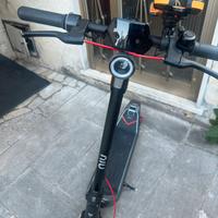Monopattino elettrico KQI3 MAX