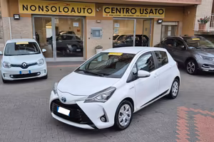 Toyota Yaris Hybrid 5p Active - 11/2018 - Km 70000