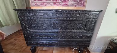 Cassettiera in stile  Sardo