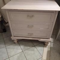 coppia di comodini Shabby chic