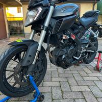 yamaha mt-125 ABS MAT GRAY METALLIC 3
