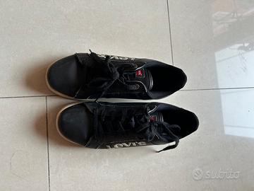 Scarpe levi's taglia 40