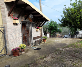Rustico con terreno agricolo