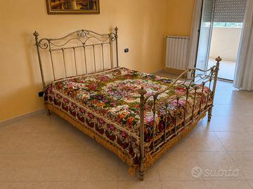 letto matrimoniale