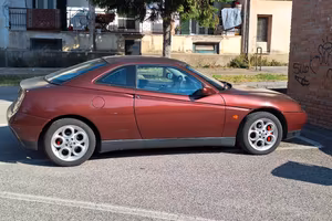 Alfa Romeo 916 GTV coupe'