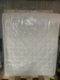 Materasso matrimoniale pari al nuovo