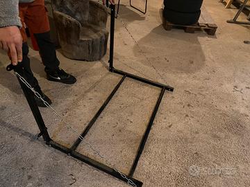 Porta gomme da parete