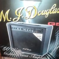 chitarra e amplificatore 