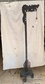 Lampada da terra a forma di drago