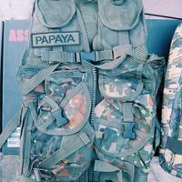 Abbigliamento Mimetico e buffetterie