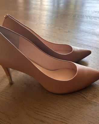 Scarpe Guess décolleté cammello con tacco n.38
