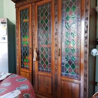 vetrina con vetro saldato a piombo