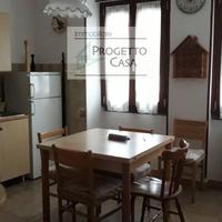 PICCOLA CASETTA AUTONOMA