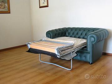 Divano letto Chesterfield verde su misura 2 posti