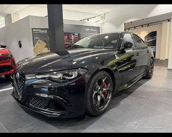 Alfa Romeo Giulia 2.9 V6 Quadrifoglio 520cv auto