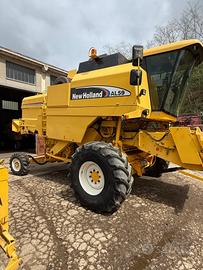Mietitrebbia New holland Al59 4wd