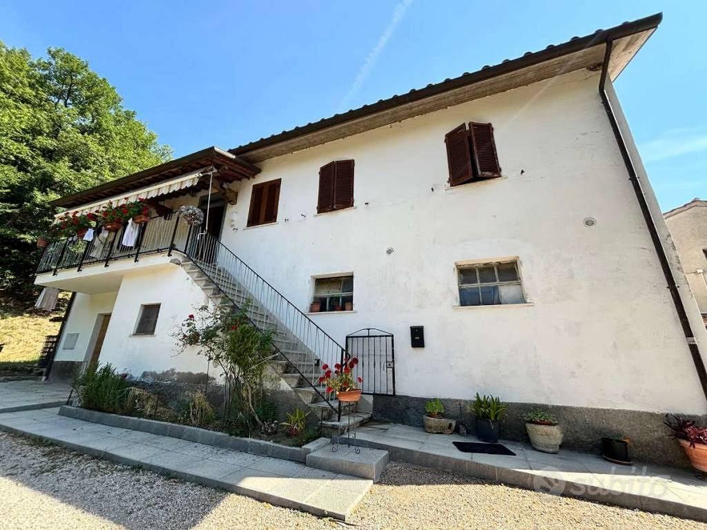 Rustico / Casale di 110 m² con 3 locali a Anghiari - Vista 2