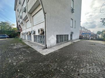 UFFICIO A CINISELLO BALSAMO