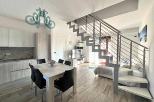 Appartamento di 120 m² con 4 locali e box auto a L