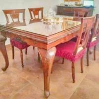 pregiato antico tavolo in legno massello 