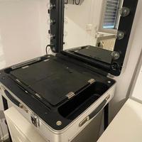 Postazione trucco e sedia