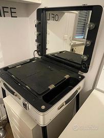 Postazione trucco e sedia