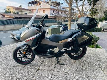 HONDA Integra 750 TUTTO INCLUSO ANCHE PASSAGGIO!