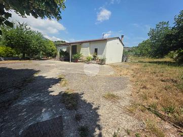 CASA INDIPENDENTE A MONTESARCHIO