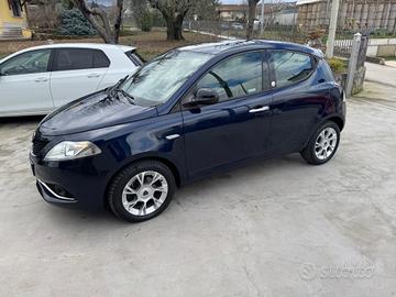 Lancia Ypsilon 1.2 69 CV 5 porte GPL Ecochic Plati