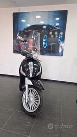 Piaggio Beverly 300 BASE