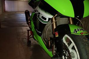 Kawasaki ZX-10R 2009 - solo pista