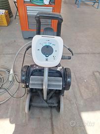 PULITORE PER PISCINA ALPHA iQ RA6700