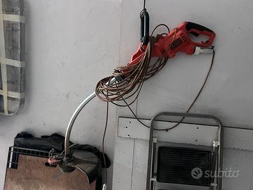 Decespugliatore tagliabordi a filo