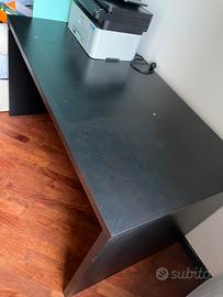 Scrivania ikea nera