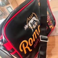 Borsa a spalla nuova con cartellino.