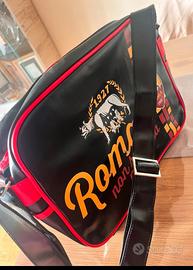 Borsa a spalla nuova con cartellino.