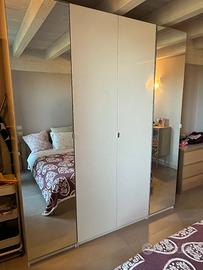 Armadio IKEA PAX completo di accessori