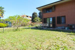 SOLUZIONE SEMI INDIPENDENTE CON GIARDINO