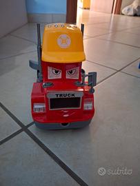 camioncino  con attrezzi monta e smonta