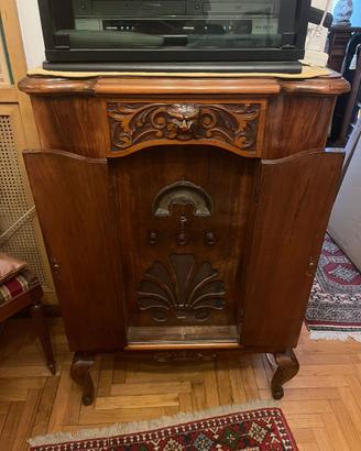 Mobile Radio d'Epoca in Legno Intagliato vintage
