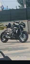 triumph 765 rs street triple 